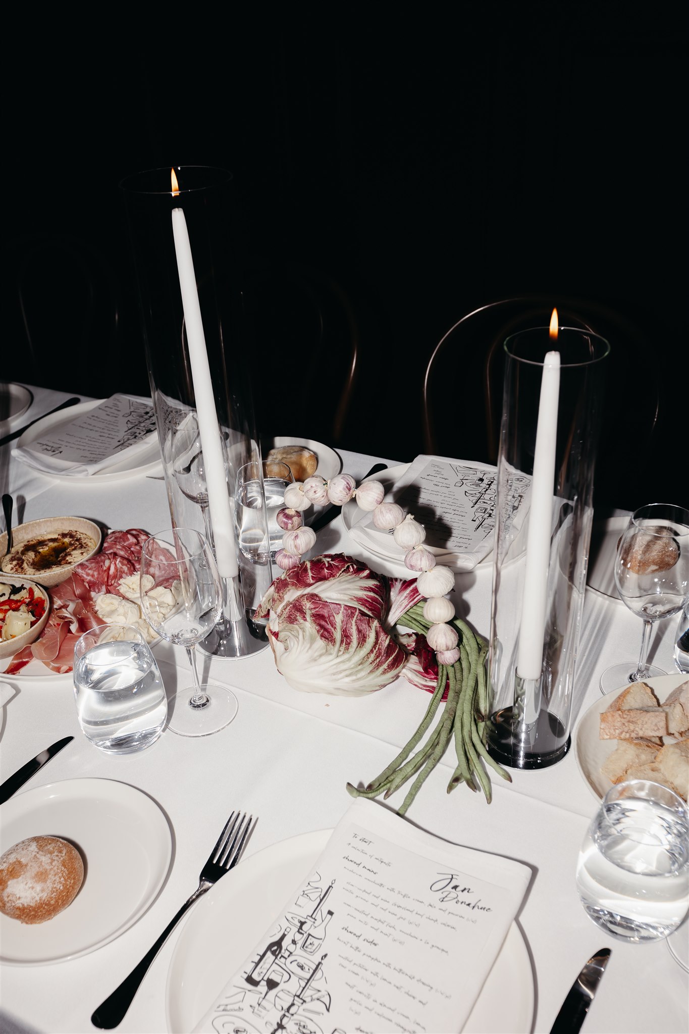 Sculptural wedding table decor
